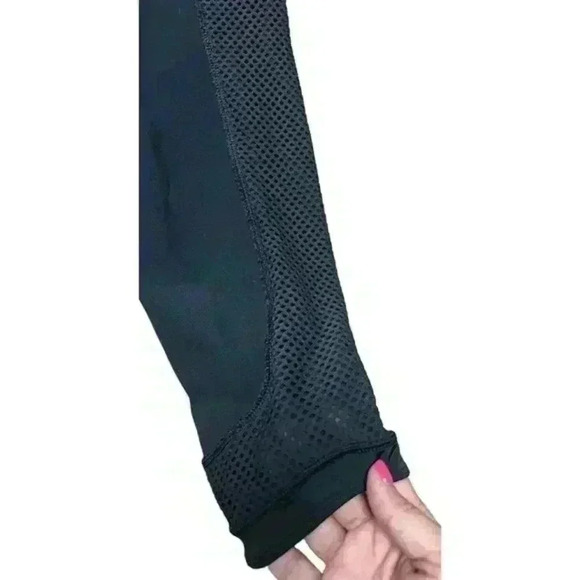 Lululemon Athletica Black‎ Capri Leggings - Picture 2 of 4